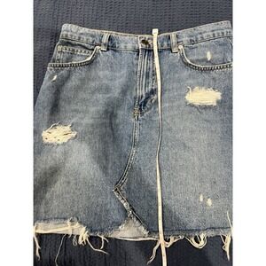 Free People denim skirt In Size 28 /E47